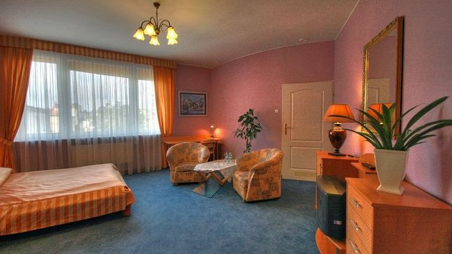 Hotel Komeda Ostrow Wielkopolski Room photo